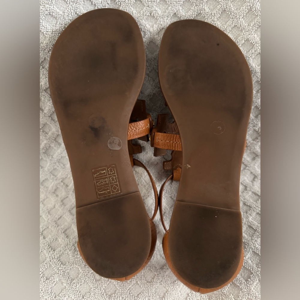 Tory Burch Phoebe Flat Thong Tumbled Leather Sandal Royal Tan Brown Size 6 30437 - Picture 16 of 16